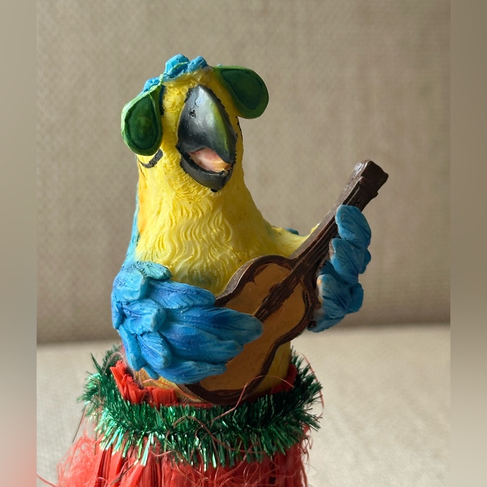 Parrothead Bobblehead - Picture 4 of 10